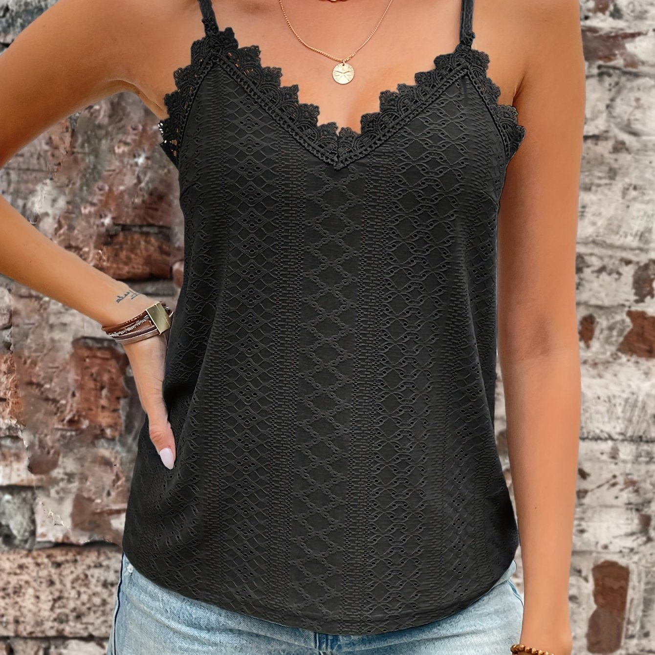 Womens Eyelet Lace Cami Top - Summer-Ready V-Neck & Spaghetti Straps, Chic Y2K-Inspired Fashion
