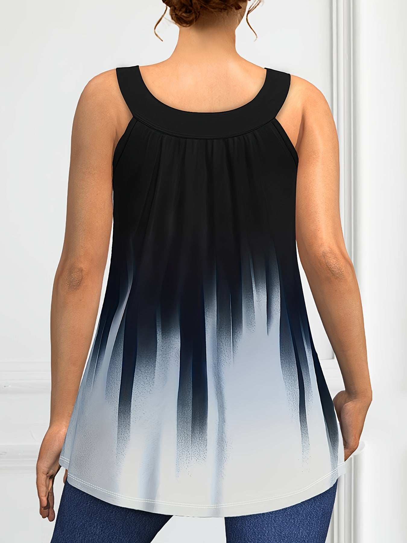 Plus Size Solid Color Tank Top with Fashionable Button Detail - Flattering Curve Hemline & Medium Stretch - Classic Crew Neck for Curvy Womens Summer Style