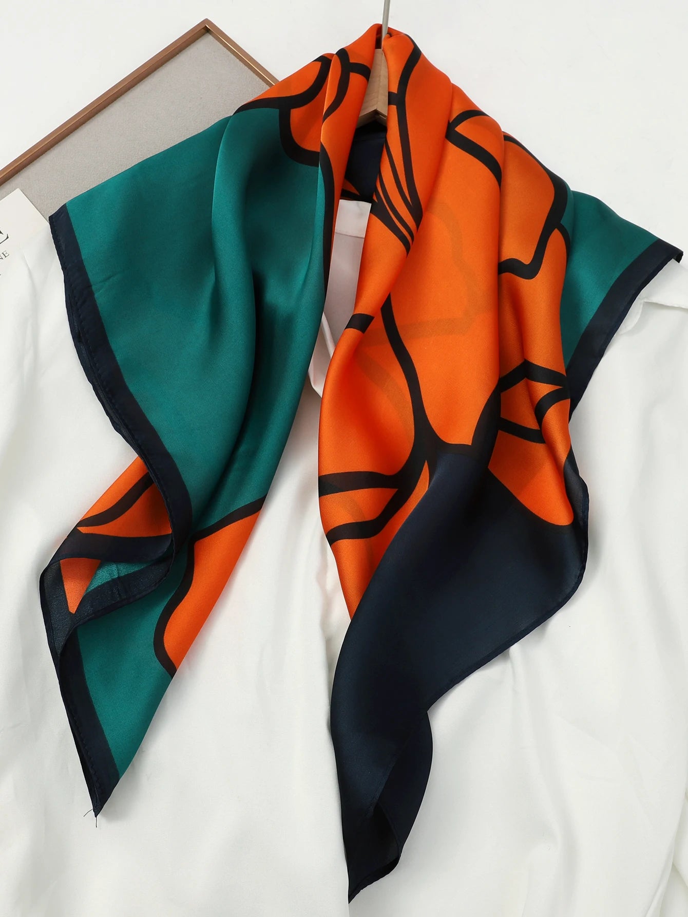 Luxury Brand 2023 Silk Square Scarf Women Cat Neck Hair Tie Band Beach Hijab Kerchief Head Headbands Bandana Female Foulard 70cm